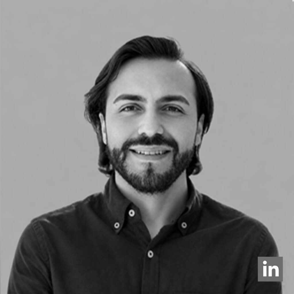 Fotografía de retrato de Andrés Alvarado, Sales Manager de Interface Partners
